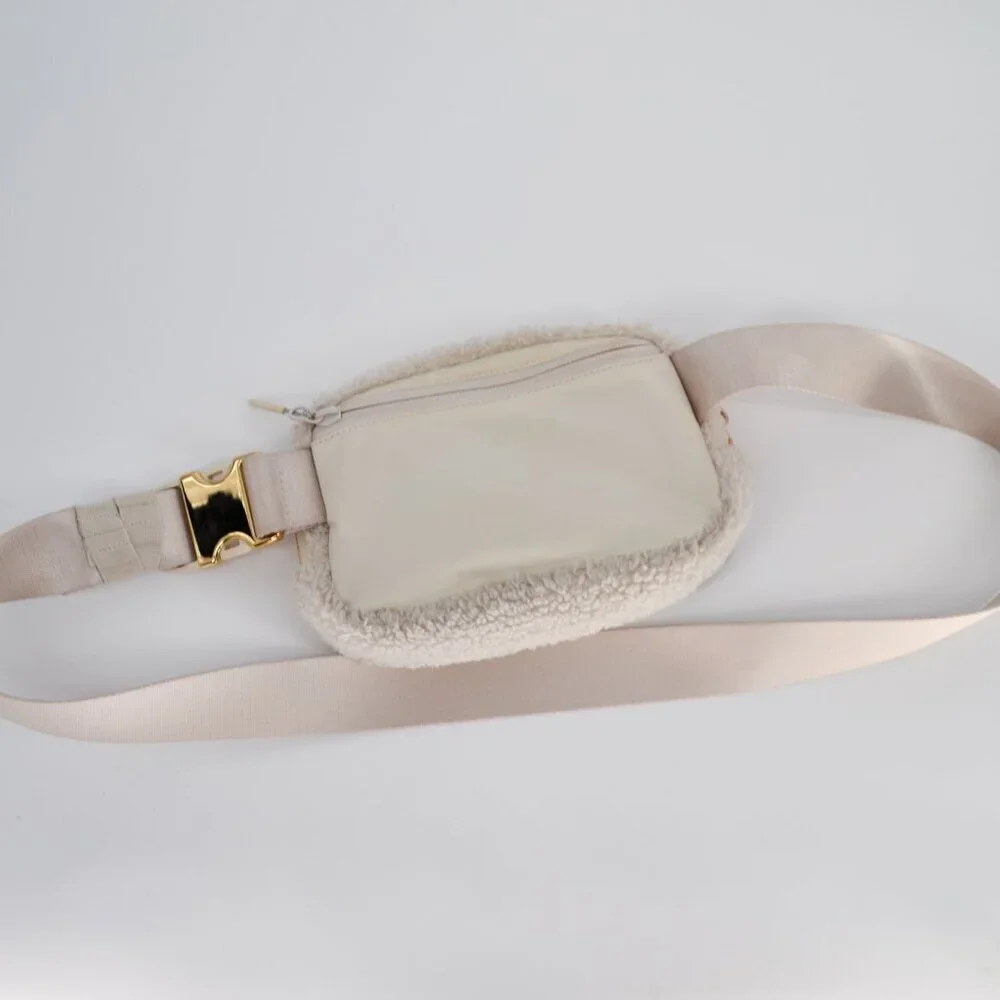 Lululemon Everywhere Belt Bag 1L Fleece Fanny Pack Adjustable Strap in White
